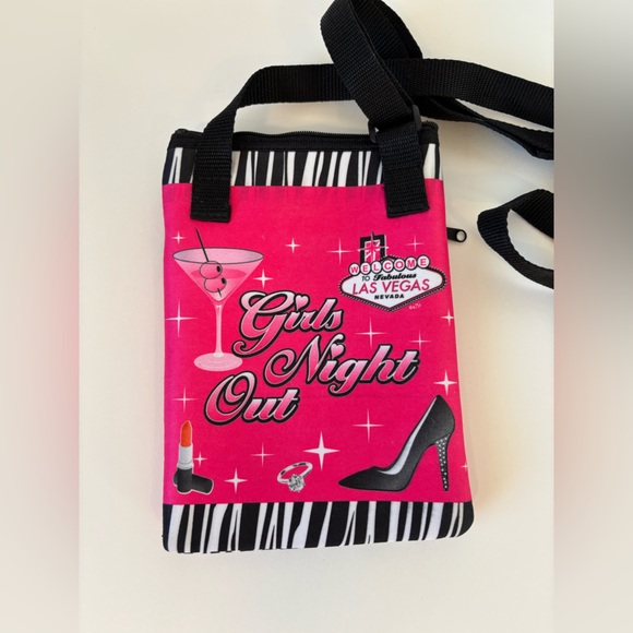 NWOT! LAS VEGAS GIRLS NIGHT OUT DOUBLE ZIPPER HOT PINK CROSSBODY BAG - Picture 3 of 4